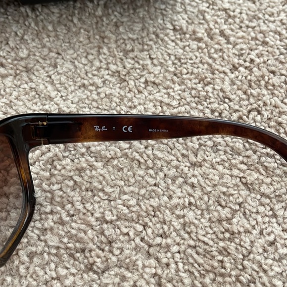 Ray-ban sunglasses *polarized - Picture 5 of 8